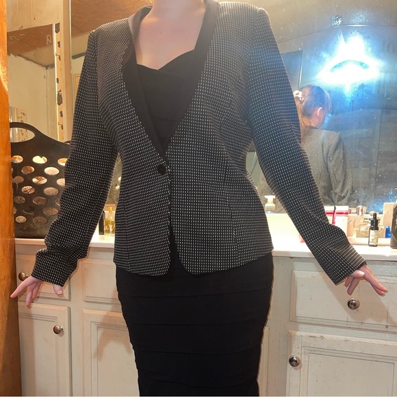 White House Black Market houndstooth blazer - Picture 8 of 8